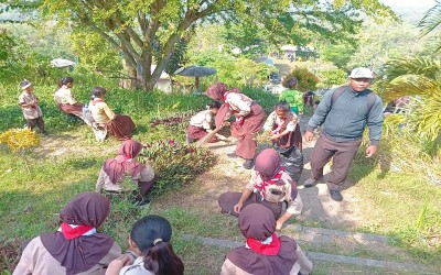 SMK NEGERI 1 BLORA : PENDIDIKAN KARAKTER BELA NEGARA DAN ESTENSI MENGABDI JELANG AKHIR MASA PENGENALAN LINGKUNGAN SEKOLAH (MPLS) 2025