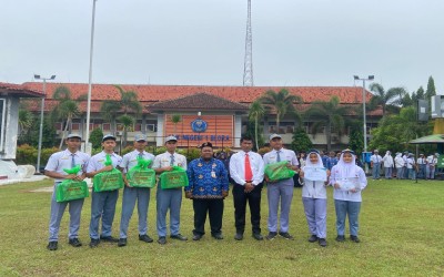 SMKN 1 BLORA GELAR UPACARA HARI PAHLAWAN NASIONAL 2025, MOMENTUM MENUMBUHKAN SEMANGAT KEPAHLAWANAN DI KALANGAN PELAJAR
