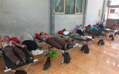 Sinergitas SMK Negeri 1 Blora dan PMI Blora, Gelar Peduli Sosial dan Jumat Berkah