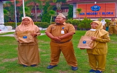 SMK N 1 Blora : Peringatan Hari Guru Nasional (HGN) dan Korpri Ke-78