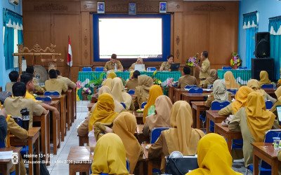 SMK NEGERI 1 BLORA : ADAKAN RAPAT PLENO PENENTU KELULUSAN KELAS XII