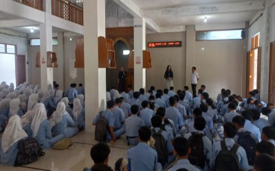 SMK NEGERI 1  BLORA : ADAKAN SOSIALISASI DARI UPGRIS